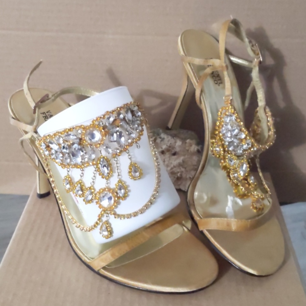 Valentini Franco Size 9 Peacock Heels